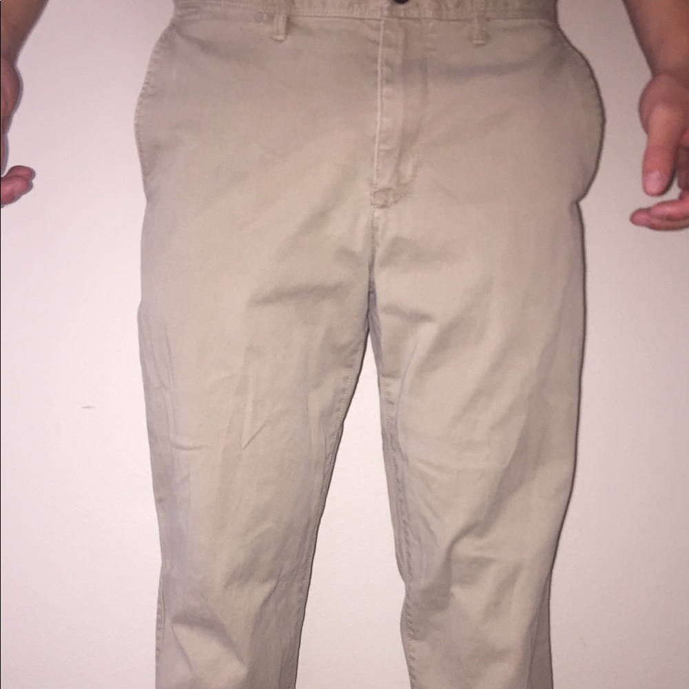 Gap Khaki 33x32 Worn Twice Perfect Condition